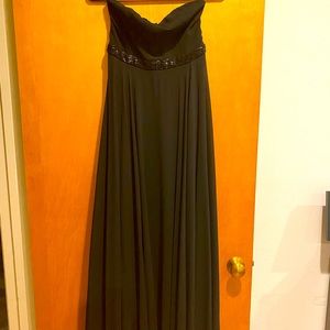 Black prom dress. Ball gown length. Strapless.